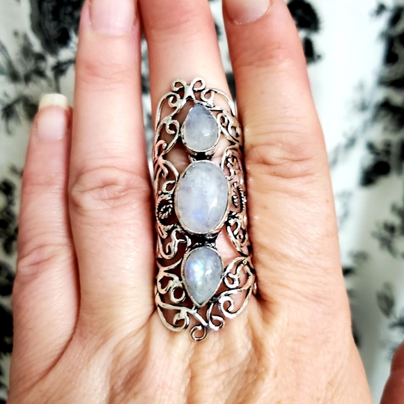 New Rainbow Moonstone 925 Silver Statement Ring. - Picture 10 of 11